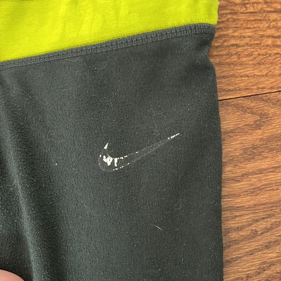 Nike Capri Workout Leggings - Picture 5 of 8